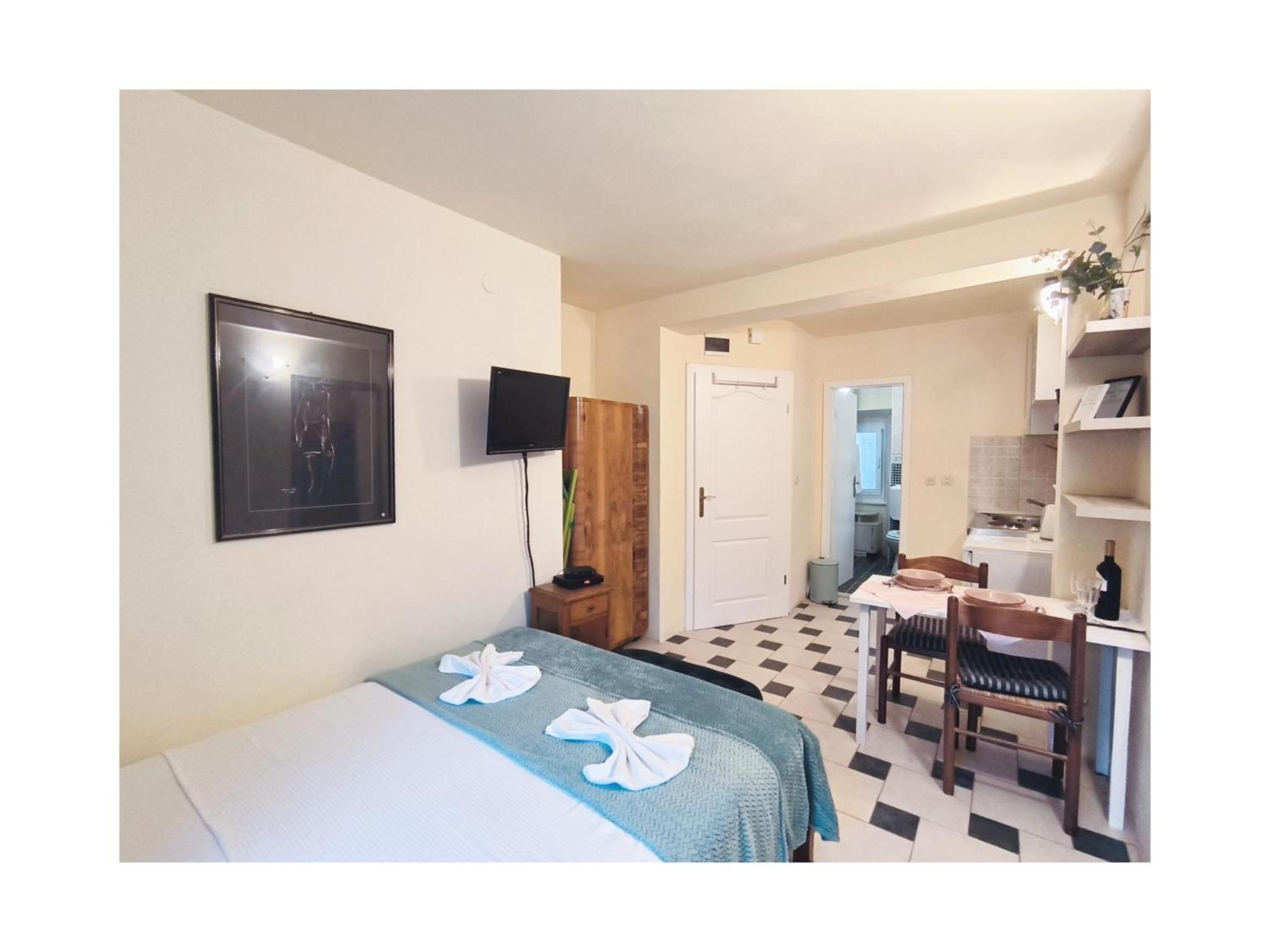 Apartments Senko Trpanj Zewnętrze zdjęcie
